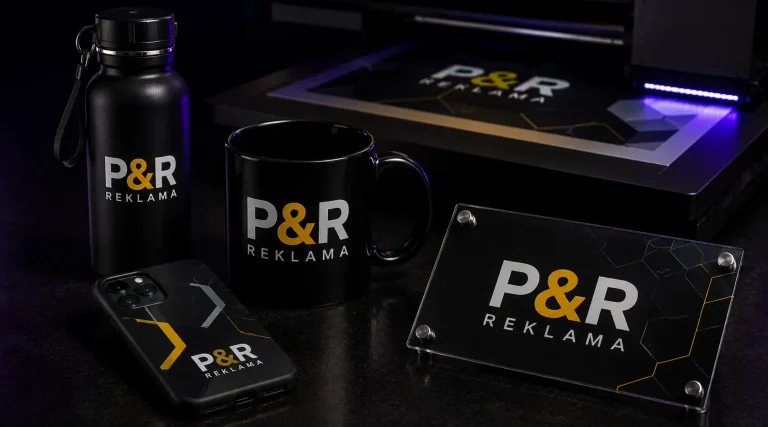 UV potlač reklamných predmetov – hrnčeky, fľaše a perá s logom firmy